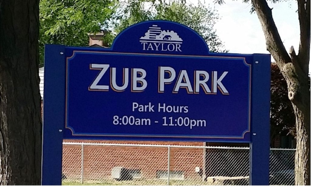 Zub Park Post + Panel